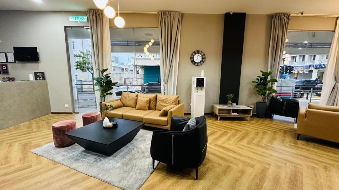 פוטראג'איה Enclave Business Hotel מראה חיצוני תמונה