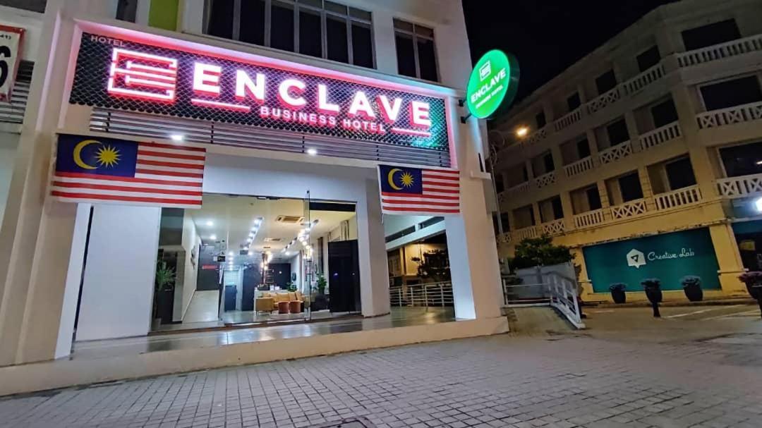 פוטראג'איה Enclave Business Hotel מראה חיצוני תמונה