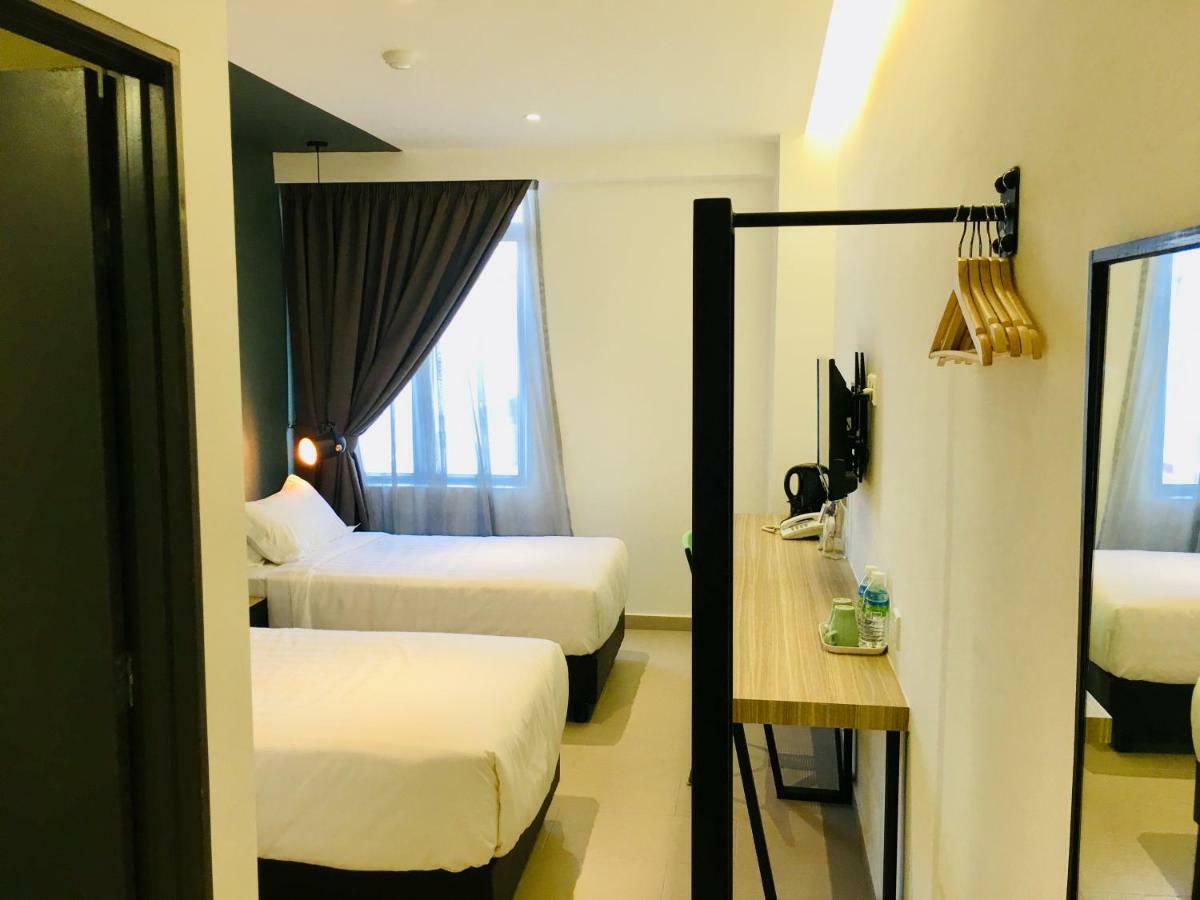 פוטראג'איה Enclave Business Hotel מראה חיצוני תמונה