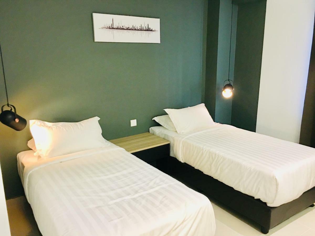 פוטראג'איה Enclave Business Hotel מראה חיצוני תמונה
