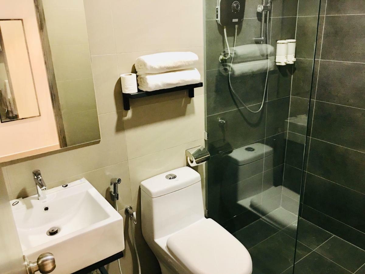 פוטראג'איה Enclave Business Hotel מראה חיצוני תמונה
