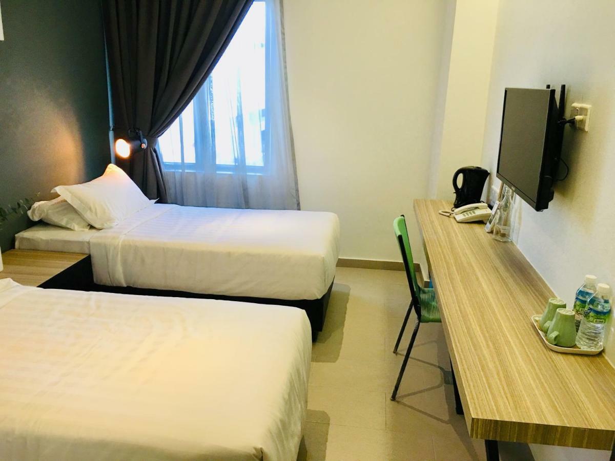 פוטראג'איה Enclave Business Hotel מראה חיצוני תמונה