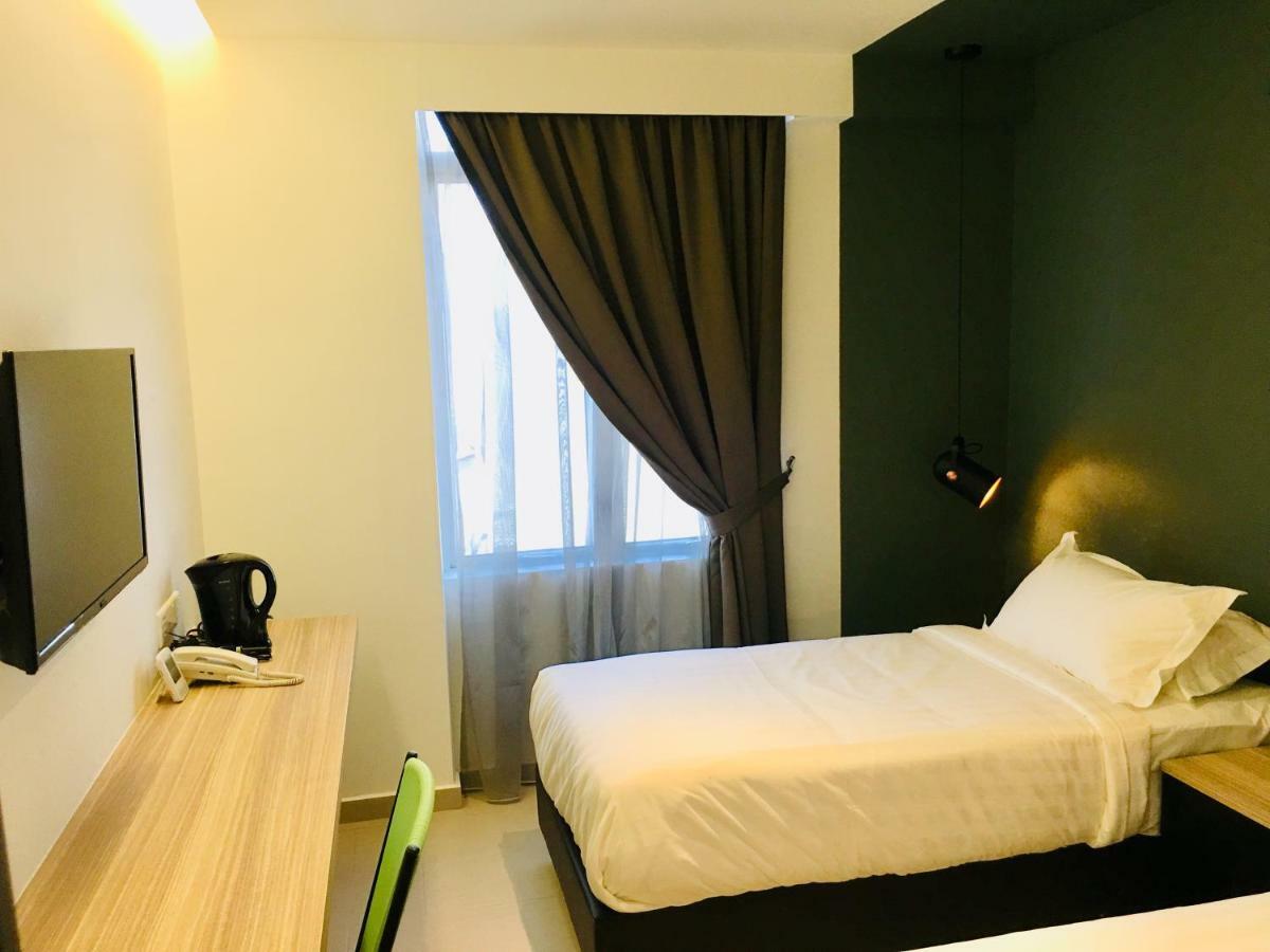 פוטראג'איה Enclave Business Hotel מראה חיצוני תמונה
